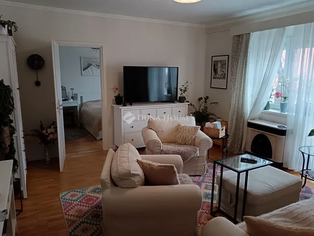 Eladó lakás Pécs 64 nm