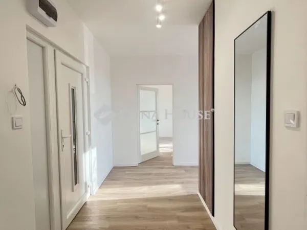 Eladó lakás Pécs, Uránváros 54 nm