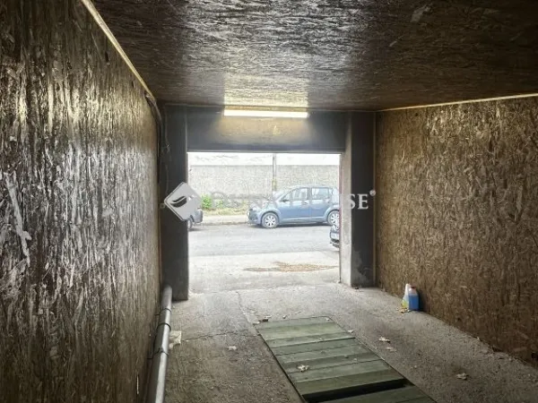 Eladó garázs Pécs, Kertváros 23 nm