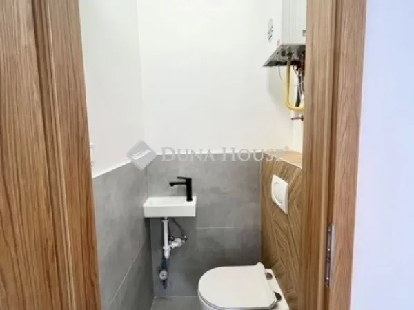 Eladó lakás Pécs, Belváros 67 nm