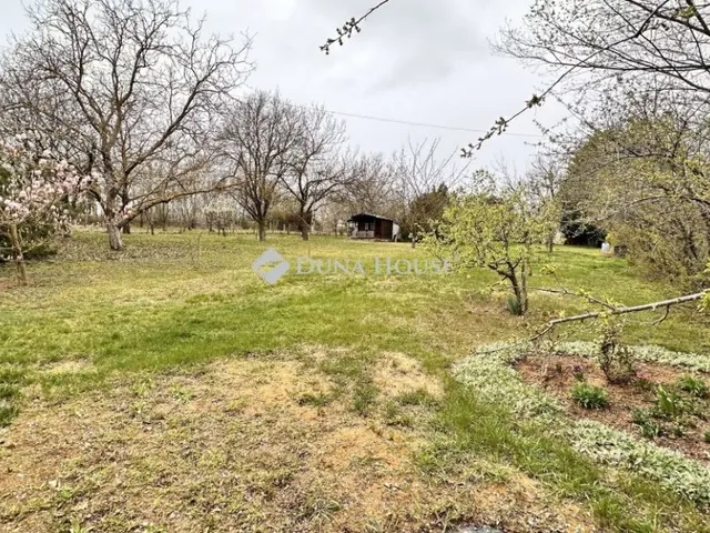 Eladó telek Keszü 2870 nm