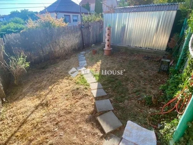 Eladó lakás Pécs, Ledina 66 nm