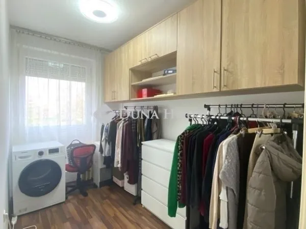 Eladó lakás Pécs, Kertváros 59 nm