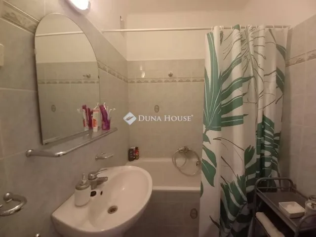 Eladó lakás Pécs, Mecsekoldal 67 nm