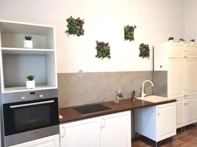 Eladó lakás Pécs, Belváros 63 nm