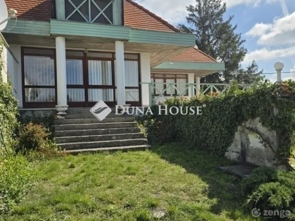 Eladó ház Pécs, Bálics 210 nm