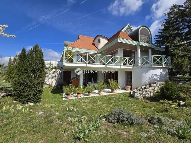 Eladó ház Pécs, Donátus 210 nm