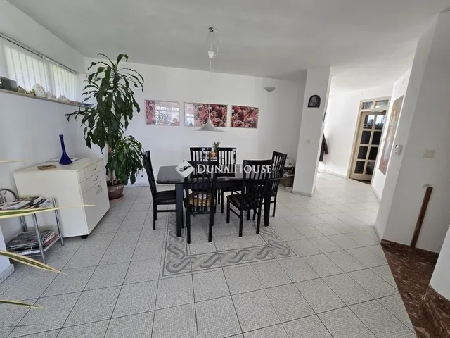 Eladó ház Pécs, Donátus 210 nm