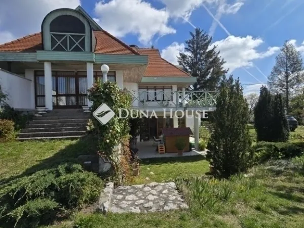 Eladó ház Pécs, Mecsekoldal 210 nm