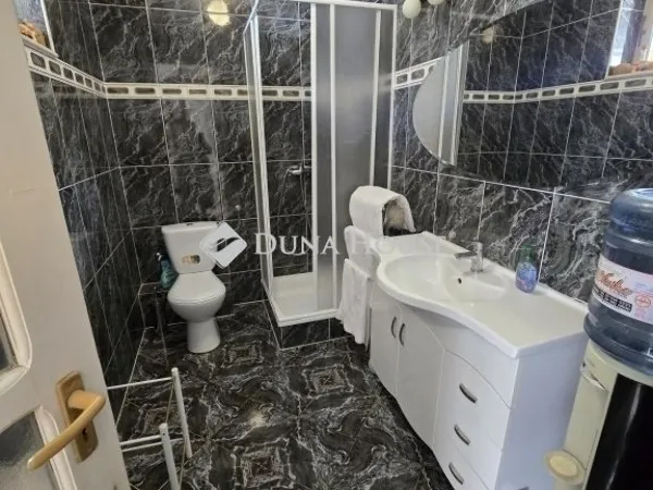 Eladó ház Pécs, Mecsekoldal 210 nm