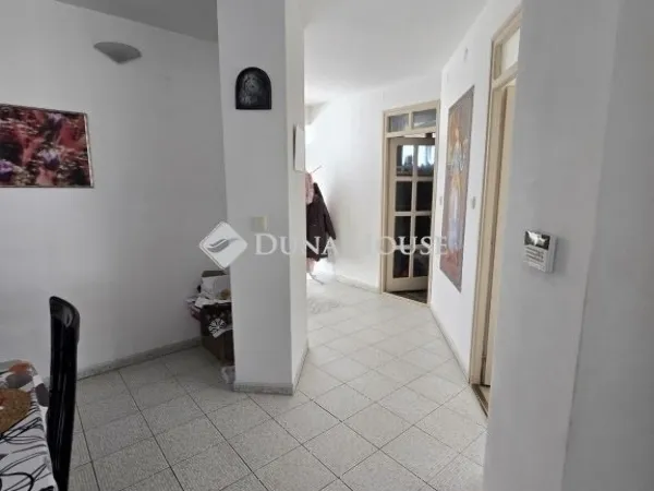 Eladó ház Pécs, Bálics 210 nm