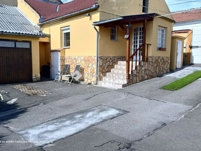 Eladó ház Pécs, Belváros 140 nm