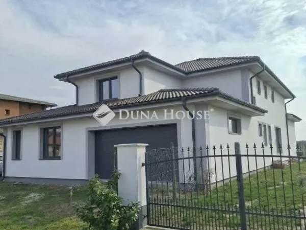 Eladó ház Mohács 333 nm