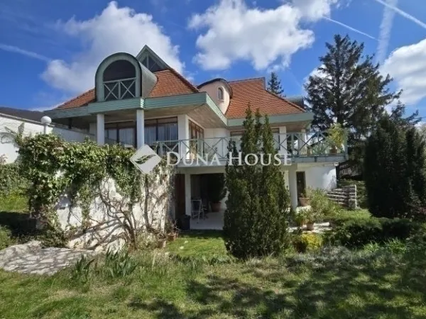 Eladó ház Pécs 210 nm