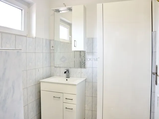 Eladó ház Pécs, Málom 168 nm
