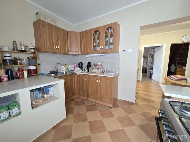 Eladó ház Kozármisleny 200 nm