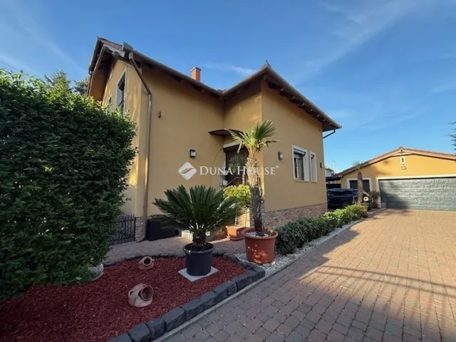Eladó ház Pécs, Belváros 220 nm