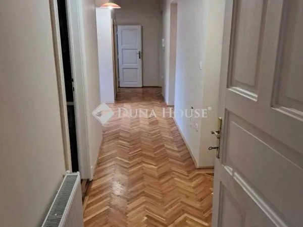 Kiadó lakás Pécs, Belváros 118 nm