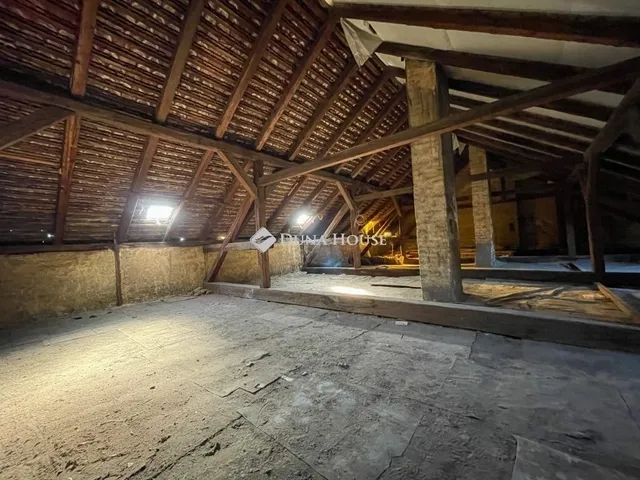 Eladó lakás Pécs, Belváros 158 nm