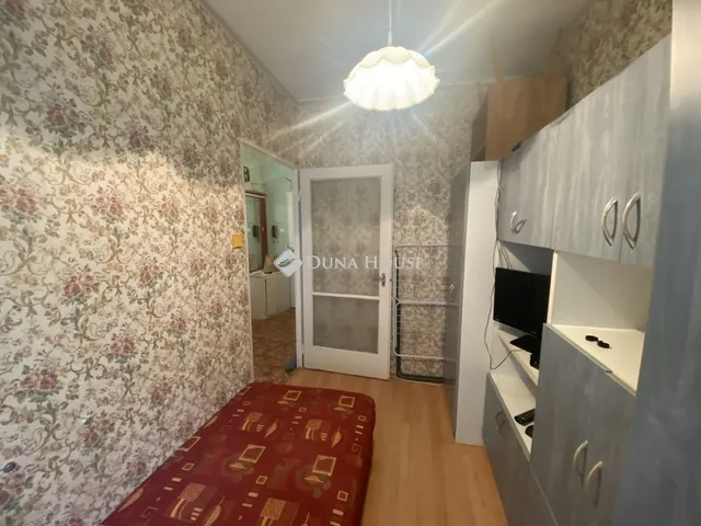 Eladó lakás Pécs, Kertváros 35 nm