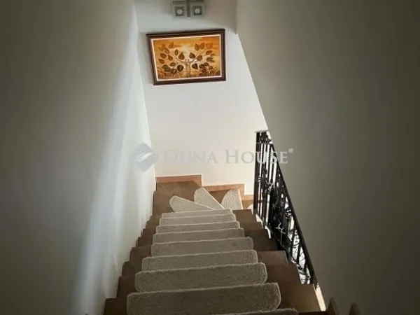 Eladó lakás Kozármisleny 98 nm