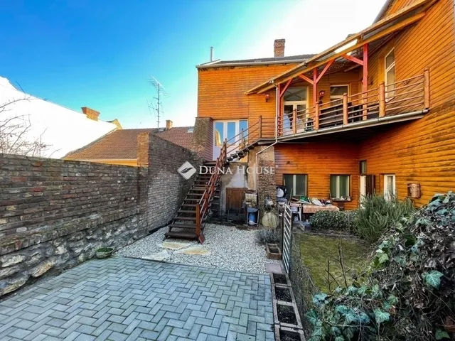 Eladó lakás Pécs, Belváros 158 nm