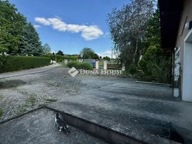 Eladó lakás Kozármisleny 87 nm