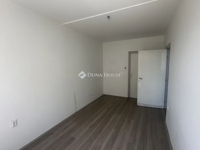 Eladó lakás Pécs, Kertváros 62 nm