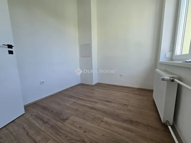 Eladó lakás Pécs, Uránváros 60 nm