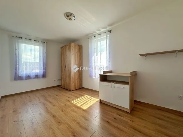 Eladó lakás Kozármisleny 78 nm