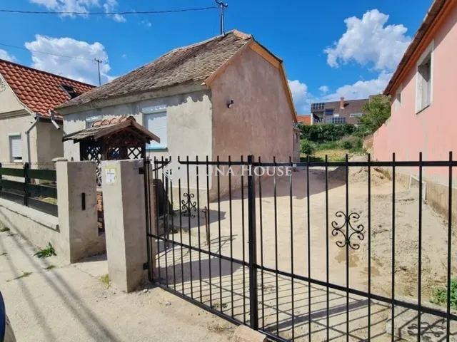Eladó ház Pécs, Kertváros 66 nm