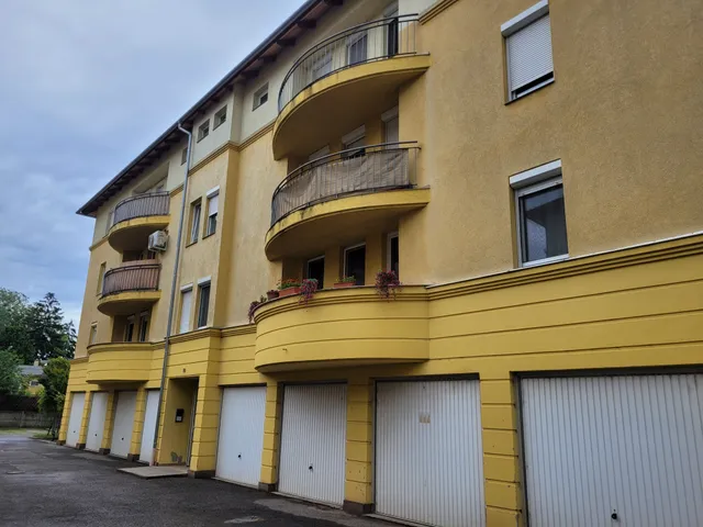 Eladó lakás Pécs, Kertváros 56 nm
