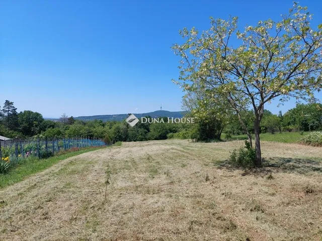 Eladó telek Pécs 6866 nm