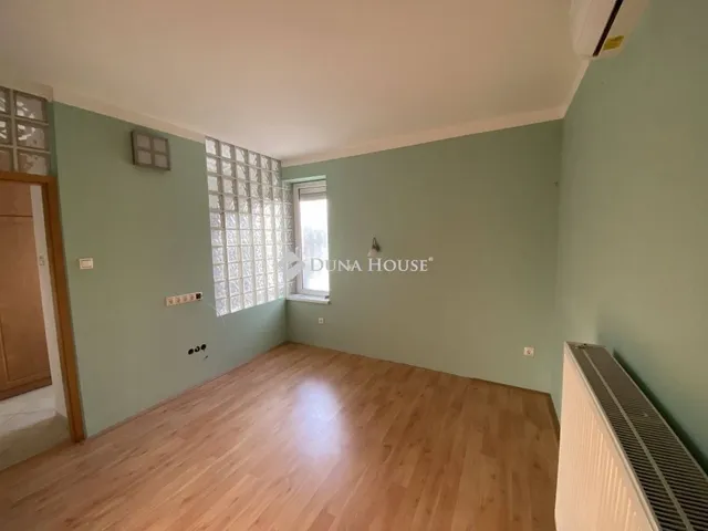 Eladó ház Nagykozár 150 nm