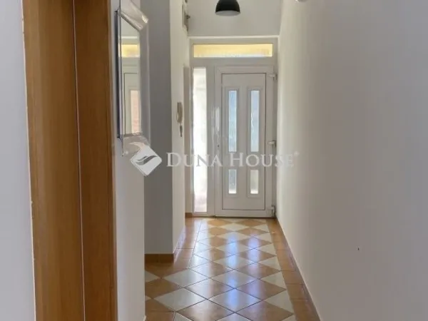 Eladó ház Nagykozár 150 nm