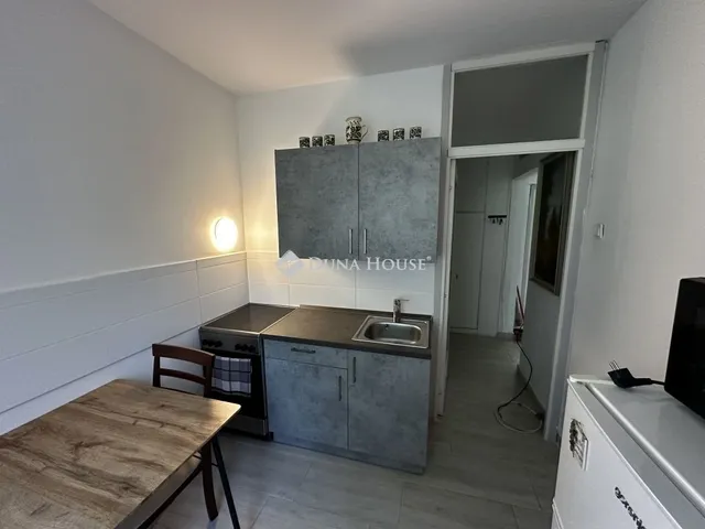 Eladó lakás Pécs, Kertváros 54 nm