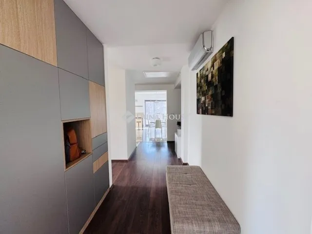 Eladó ház Pécs, Mecsekoldal 174 nm