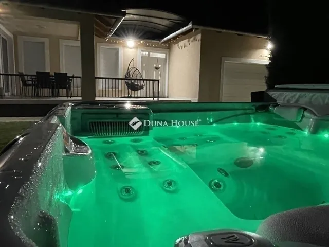 Eladó ház Pécs, Újhegy 164 nm