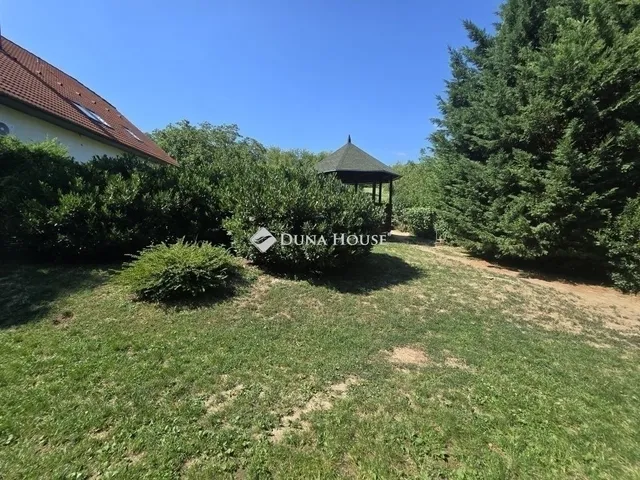 Eladó ház Pécs, Egyetemváros 165 nm