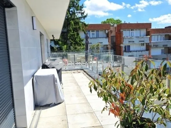 Eladó lakás Pécs, Mecsekoldal 106 nm