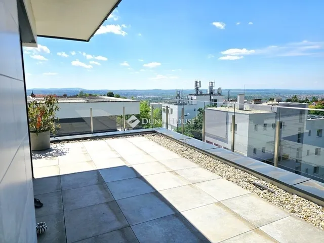 Eladó lakás Pécs, Mecsekoldal 106 nm