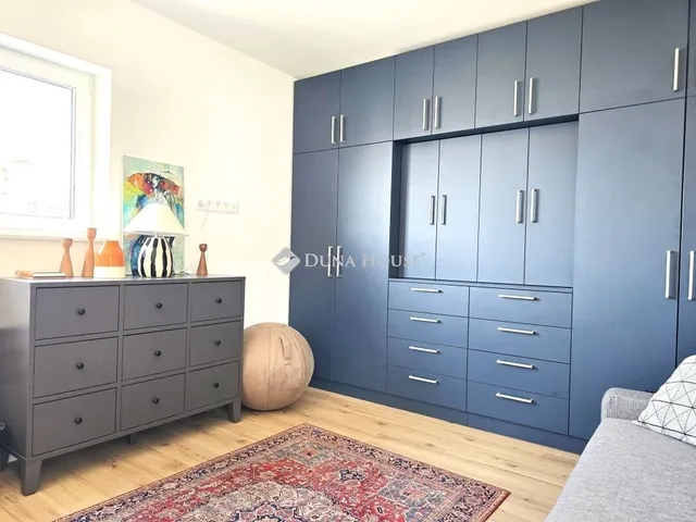 Eladó lakás Pécs, Mecsekoldal 106 nm