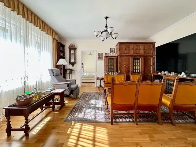 Eladó lakás Pécs, Mecsekoldal 95 nm