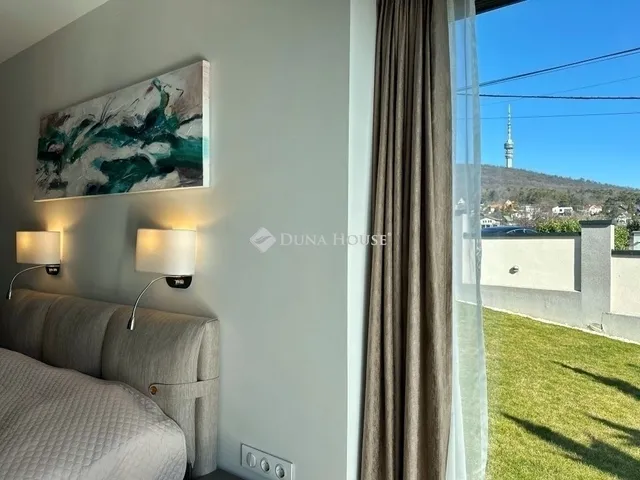 Eladó ház Pécs, Mecsekoldal 223 nm