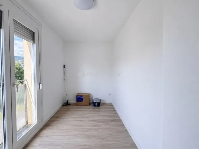 Eladó lakás Pécs, Egyetemváros 35 nm