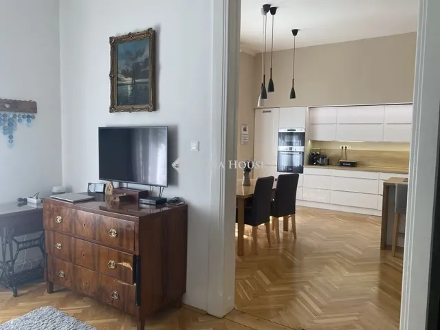 Eladó lakás Pécs, Belváros 132 nm