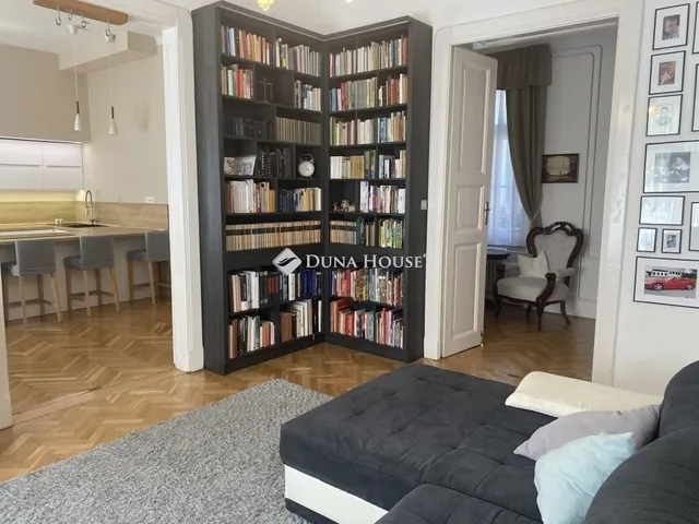 Eladó lakás Pécs, Belváros 132 nm