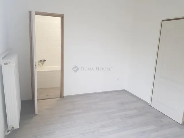 Eladó lakás Pécs, Egyetemváros 54 nm