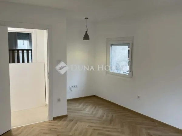 Eladó lakás Pécs, Uránváros 54 nm