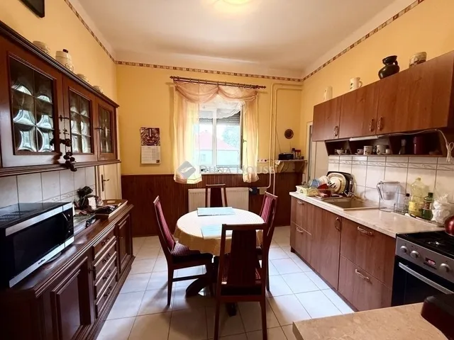 Eladó ház Pécs, Kertváros 121 nm